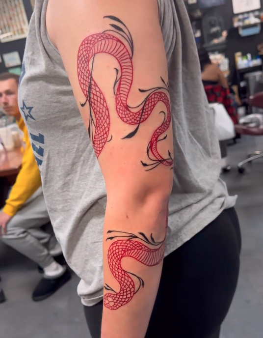 sixer-arm-wrap-snake-trash-polka-colors